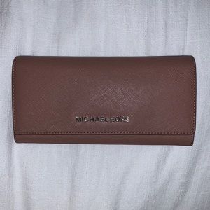 Michael Kors Wallet ✨